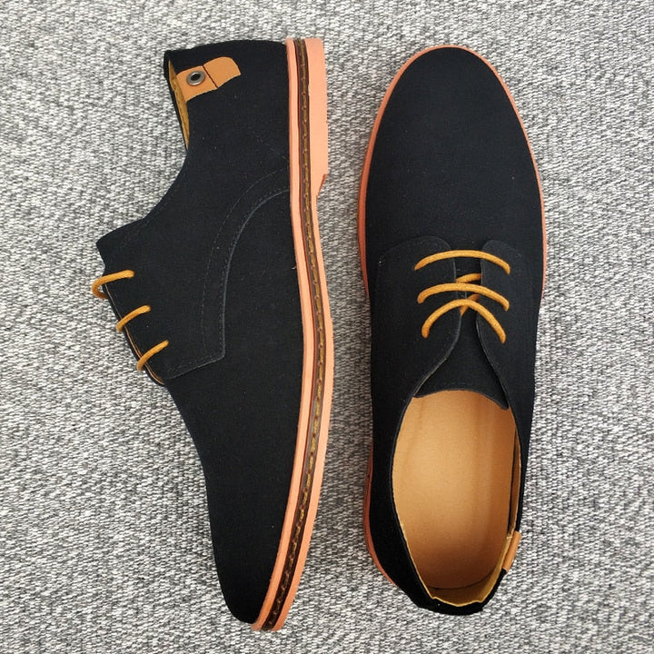 Detaillering van de gepolijste neus van de Otto Oxford herenschoen, met subtiele stiksels die de elegantie benadrukken.
