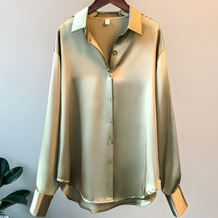 Elegante groene damesblouse met soepele valling. Modieuze rechte pasvorm, ideaal voor lente/zomer outfits, zakelijk & casual chic.