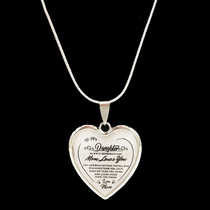 Gouden damesketting, een uniek en waardevol accessoire. Dit speciale sieraad is een prachtig cadeau voor elke vrouw.