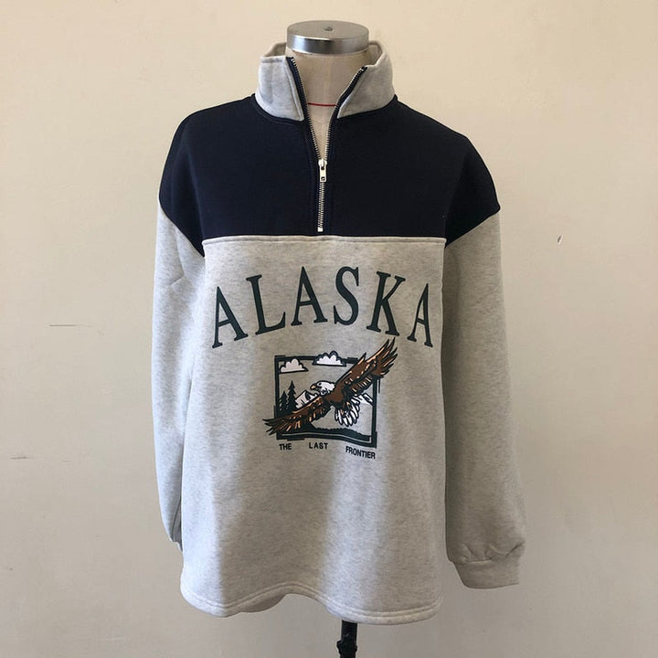 Zachte dames oversized Alaska sweatshirt, ultiem comfort voor koude winterdagen. Beschikbaar in blauw & groen.