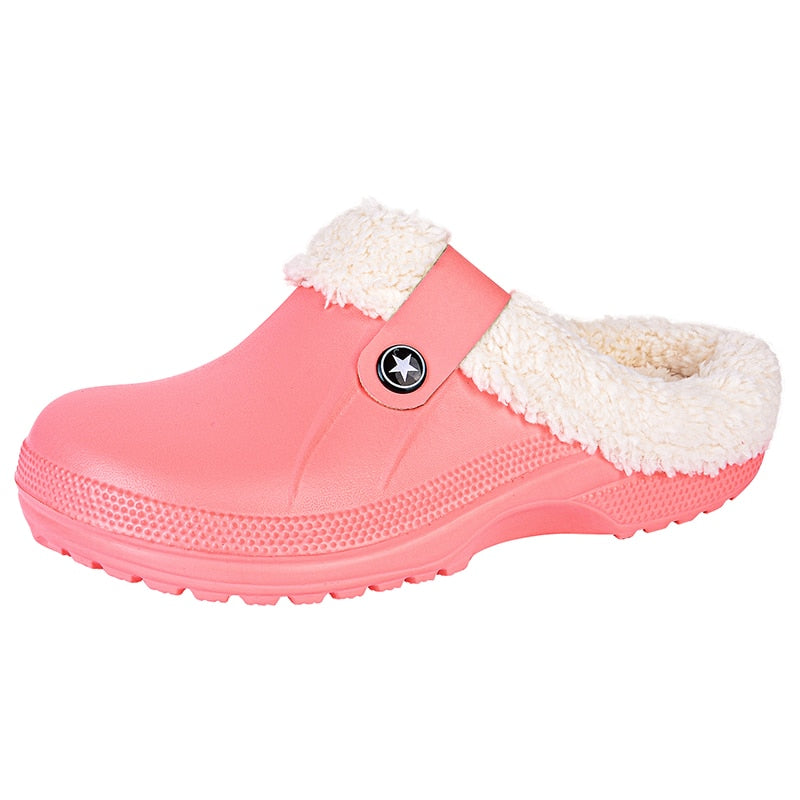 Warme pluche pantoffels unisex, waterdicht en antislip, perfect voor koude winterdagen.