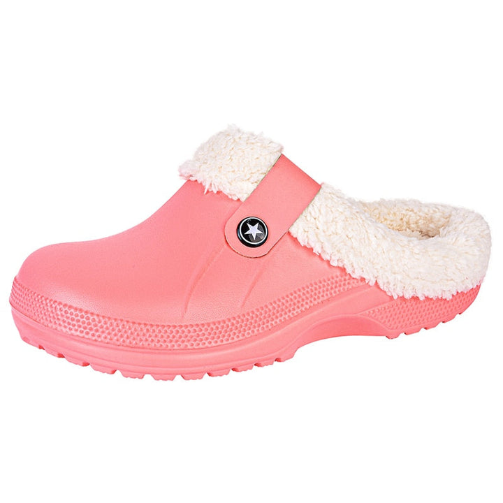 Warme pluche pantoffels unisex, waterdicht en antislip, perfect voor koude winterdagen.
