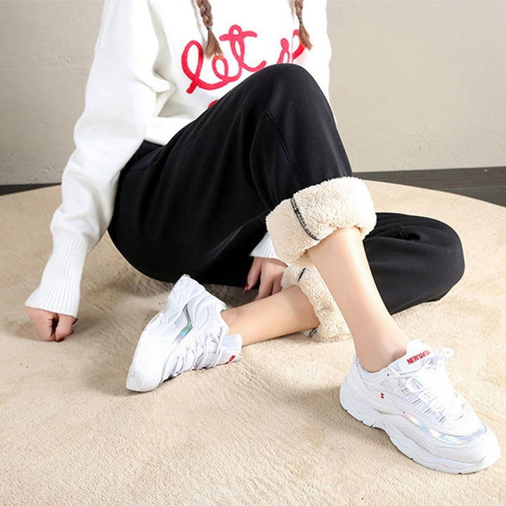 Dames joggingsbroek in grijs, een veelzijdige en warme broek, perfect voor ontspanning of casual gebruik.