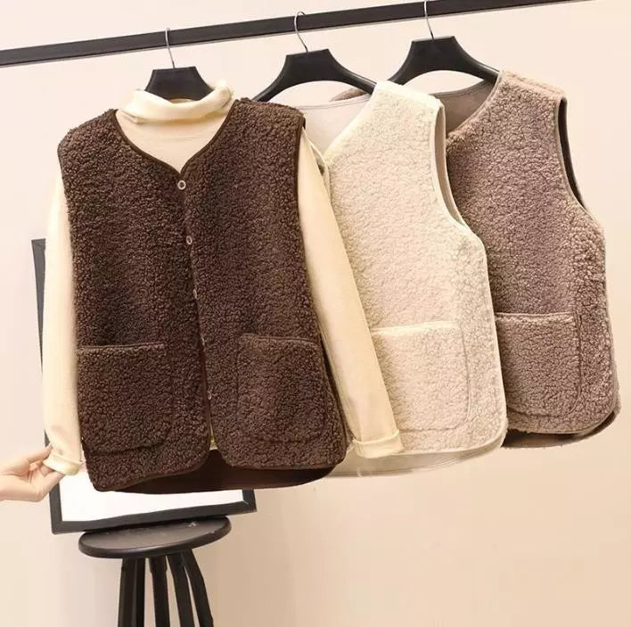 Veelzijdig dames fleecevest Cassandra in khaki, casual comfort en mode voor elke gelegenheid in de winter.