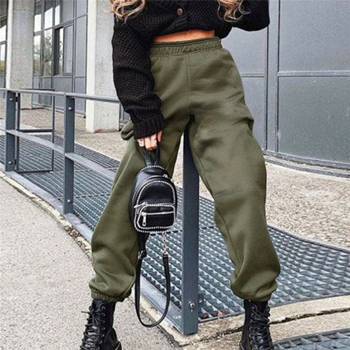 Comfortabele dames fleece broek. Ideaal als loungewear of casual kleding. Warme en zachte stof.