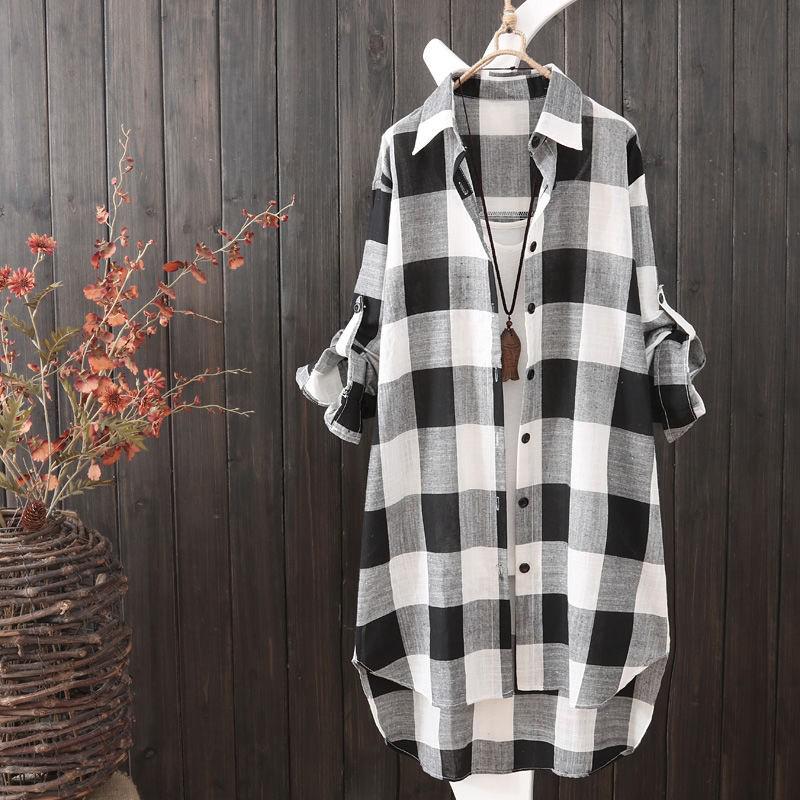 Comfortabele en trendy oversized blouse voor dames met modern ruitpatroon, ideale bovenkleding.