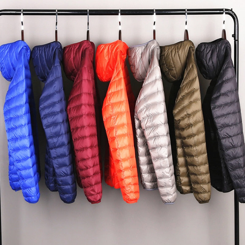 Heren water- en winddichte jas, ideaal voor outdoor avonturen in elk seizoen. Lichtgewicht comfortabel jack.
