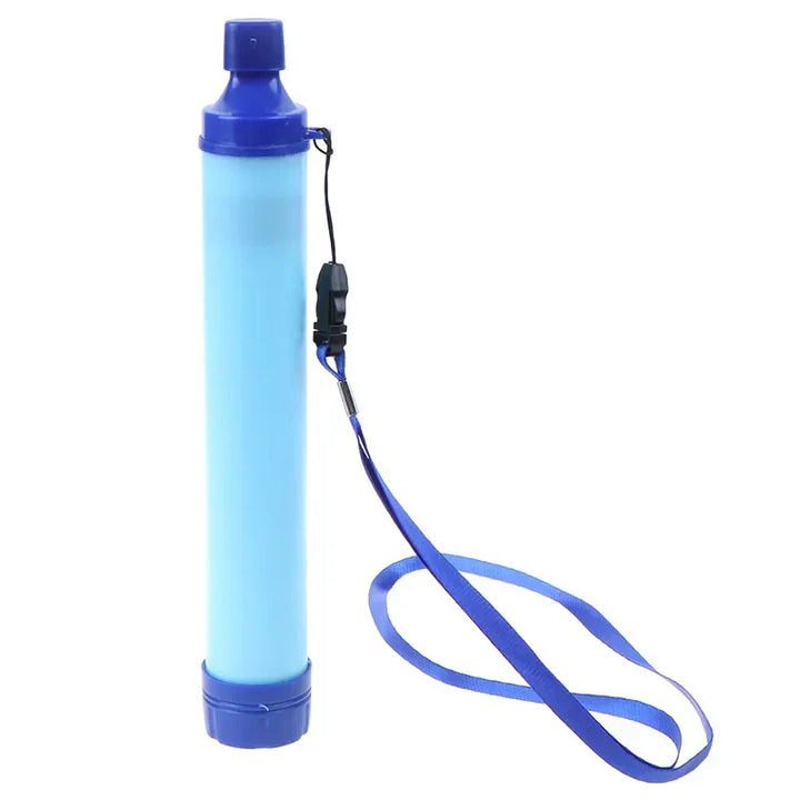 Compact waterfilterrietje. Direct veilig drinkwater voor survival en buitensport.