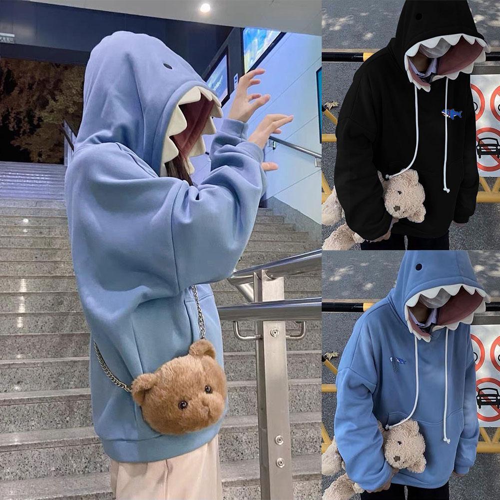 Modieuze haai hoodie; comfortabele unisex trui, perfect voor een opvallende casual look.