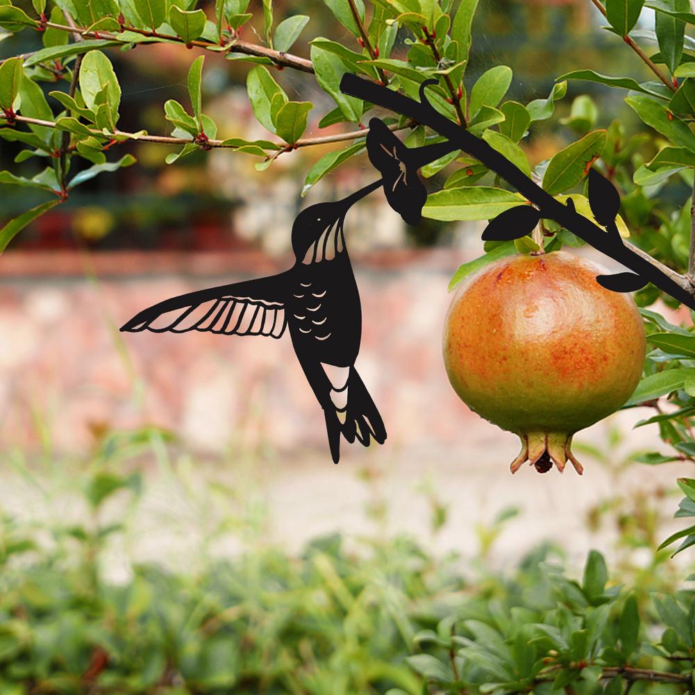 Stijlvol metalen vogel silhouet. Perfecte tuindecoratie voor buitenleven, verfraai je tuin.