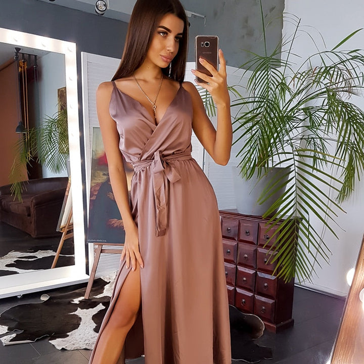 Elegante Yasmins dames lange zomerjurk, perfect voor lichte, feestelijke en casual zomergelegenheden. Comfortabel.