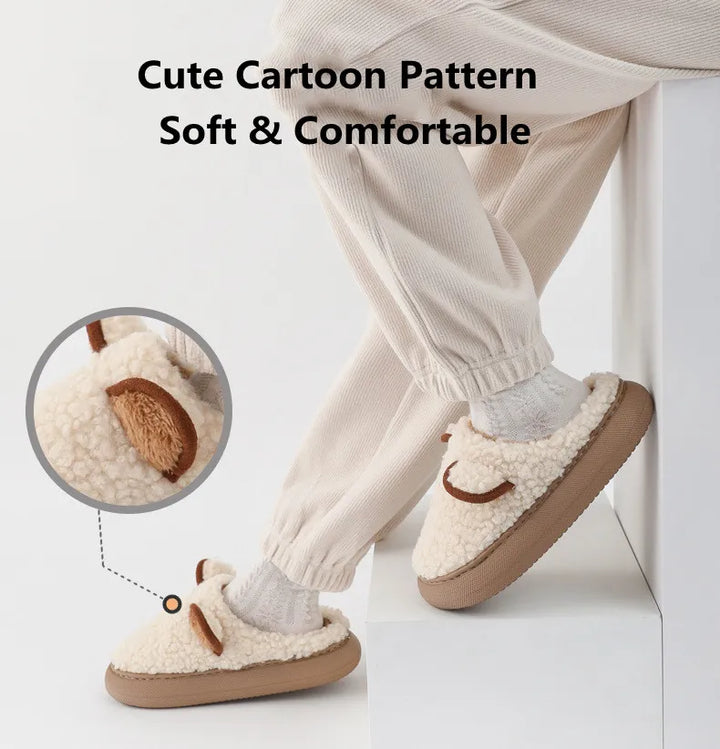 Dames pantoffels met warme schaapvoering, comfortabele plateauzool en antislip.