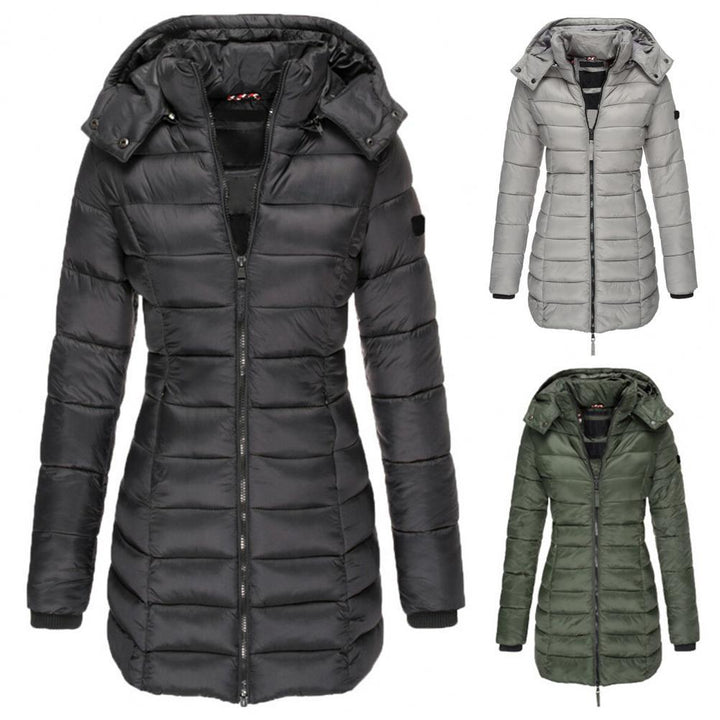Stijlvolle dames trenchcoat, comfortabel en weerbestendig. Perfecte lente-, herfst- of winterjas.