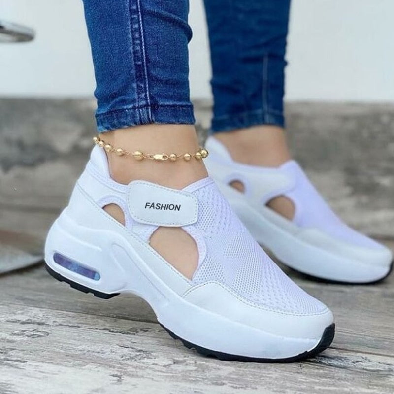 Stijlvolle zwarte NortasSneakers dames orthopedische sneakers, ideaal voor comfort en dagelijkse ondersteuning.