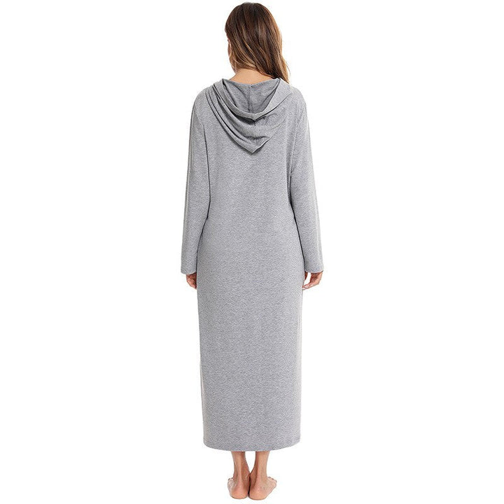 Comfortabele dames badjas met capuchon en rits. Perfect voor ontspanning, als huispak of pyjama.