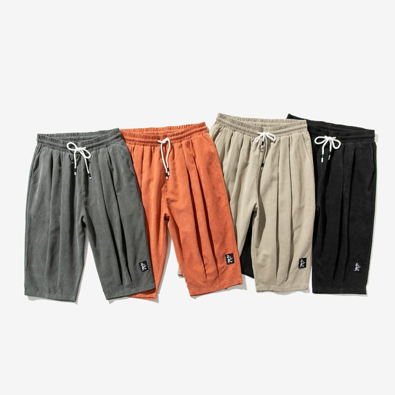 Khaki heren jogger shorts, perfect voor een zomerse wandeling of ontspannen dagen. Stijlvol en ademend.
