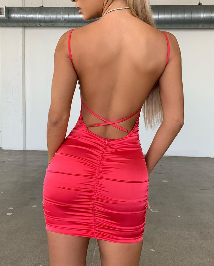 Cocktailjurk voor dames, elegante stijl, spaghettibandjes, slim fit en beschikbaar in meerdere kleuren.