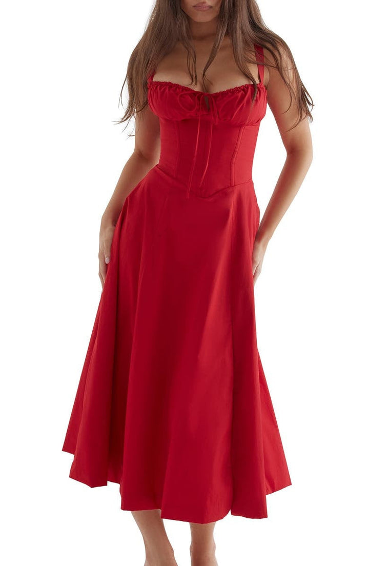 Elegante damesjurk met bloemenprint en tailleaccent, een must-have voor zomerse gelegenheden.