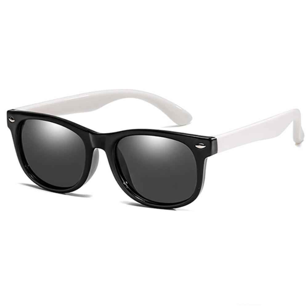 Unisex kinder zonnebril (3-8 jr), flexibel, robuust en essentieel voor UV-oogbescherming.