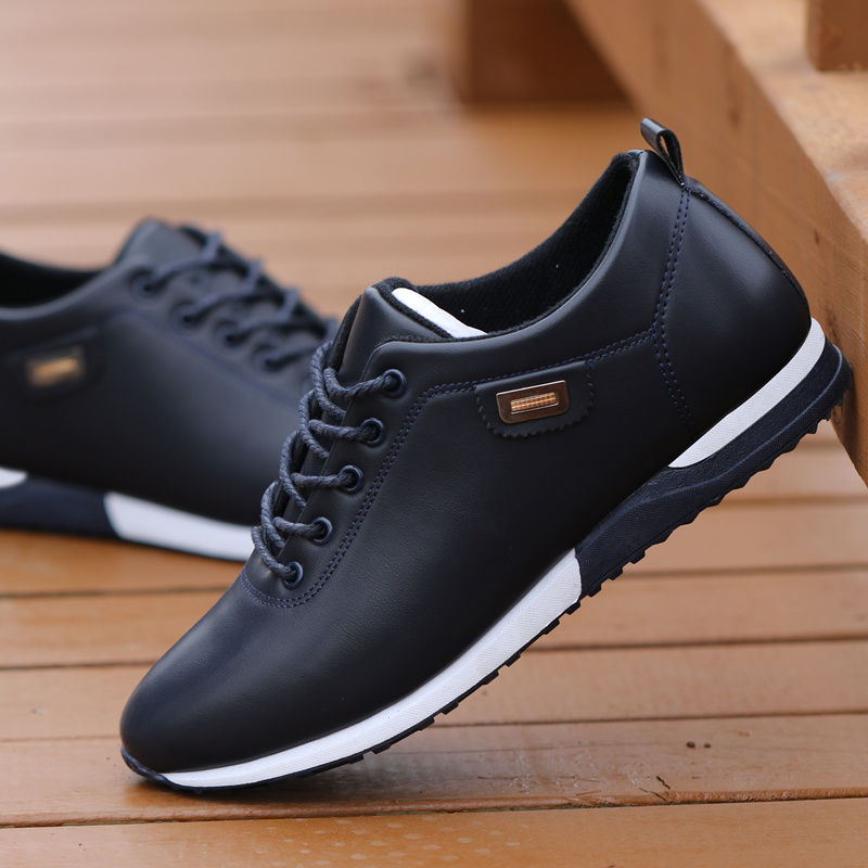 Casual herensneakers met comfortabele voering. Stijlvolle sportschoenen, veelzijdig voor dagelijks gebruik en mode.