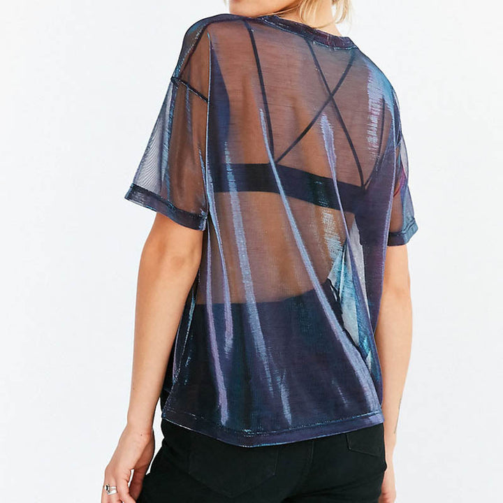 Elegante blauwe transparante dames blouse; sexy en veelzijdig. Ideaal als zomertop of feestelijke outfit.