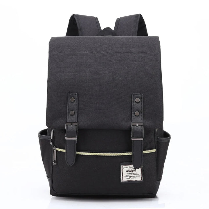 Model draagt stijlvolle unisex Oxford rugzak op de rug, ideaal voor dagelijks gebruik of reizen.