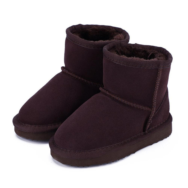 Close-up van de waterdichte en warme buitenkant van de LisanneBoots winterlaarzen voor kinderen.