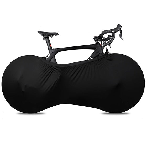 Racefiets volledig bedekt met beschermende hoes, voorkomt vuilophoping en krassen bij binnen- of buitenstalling.