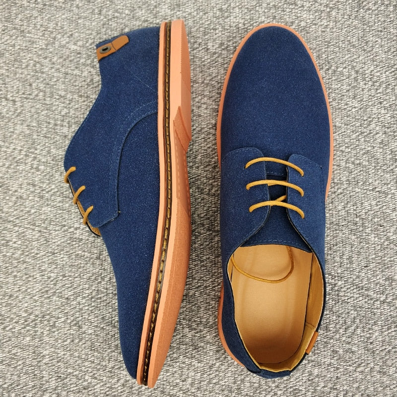 Elegant zwart leren heren Oxford veterschoenen, met fijne stiksels en vetersluiting; bewijs van vakmanschap.
