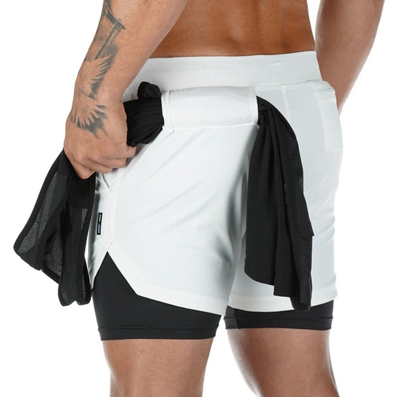 Hoogwaardige heren X-Fit sportshorts met telefoonzak en shirtlus, voor maximale performance.