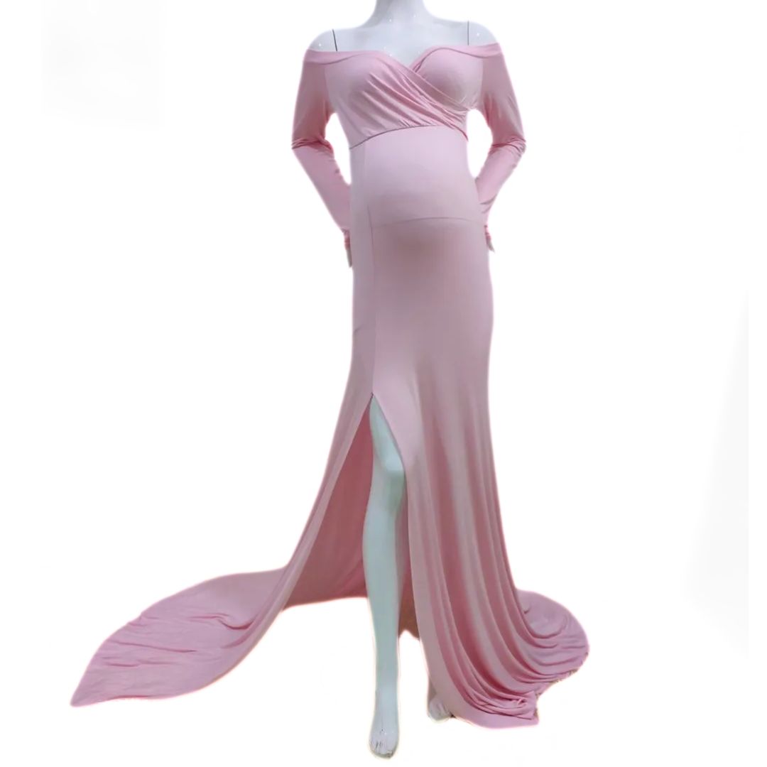 Lange elegante off-shoulder maxi zwangerschapsjurk. Comfortabele en stijlvolle dameskleding voor zwangeren.