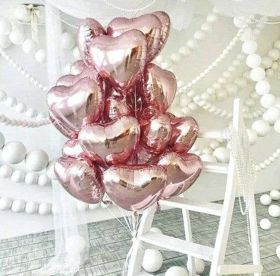 Set van 20 rode hartjes ballonnen, perfect voor romantische Valentijnsdag of liefdevolle feestdecoratie.
