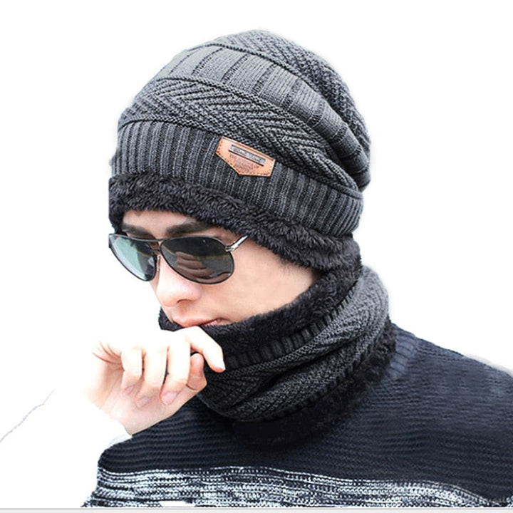 Praktische wintermuts en nekwarmer voor sport en recreatie in de kou.