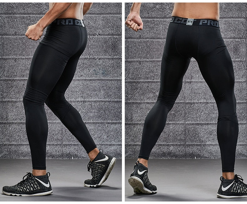 Close-up van de hoogwaardige stof van een flexibele heren stretch legging.