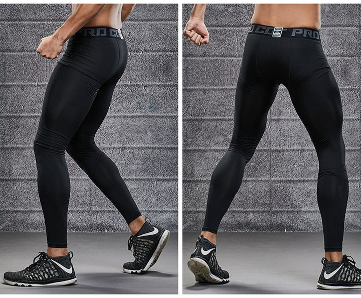 Close-up van de hoogwaardige stof van een flexibele heren stretch legging.