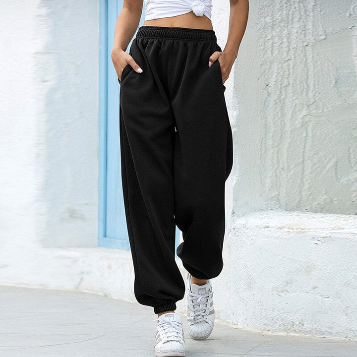 Damesbroek Kiona: zachte fleece joggingbroek voor een ontspannen, sportieve look.