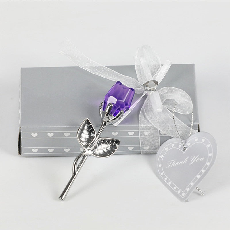 Sierlijke glazen roos als decoratie of luxe geschenk. Ideaal Valentijnscadeau voor haar.
