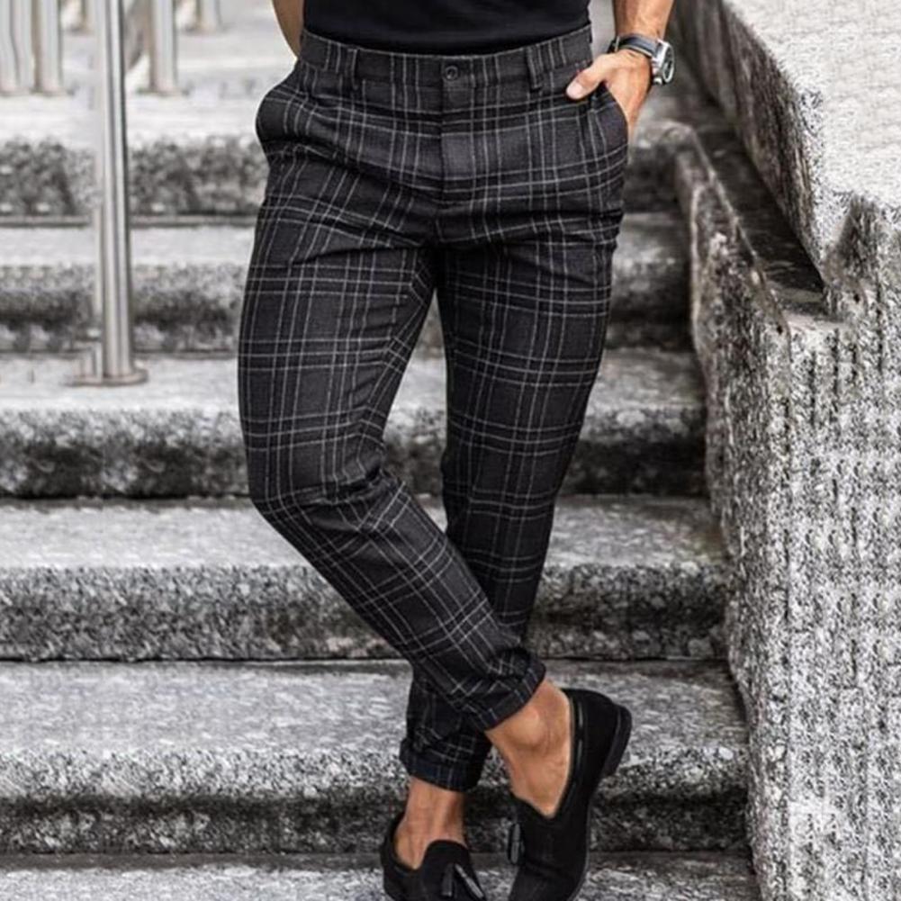 Grijze trendy heren chino broek, comfortabel met stretch. Modieuze slim fit casual broek voor mannen.