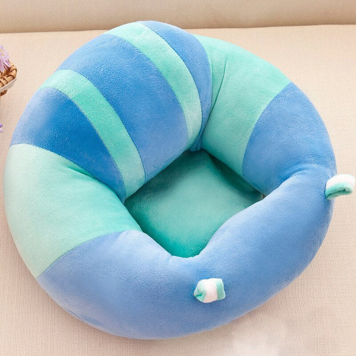 Schattige pluche babyfauteuil, een warm en veilig plekje voor je kleintje.