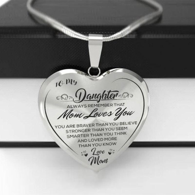 Zilverkleurige dames ketting 'Liefde van Moeder', een hartverwarmend sieraad als cadeau voor dochter.