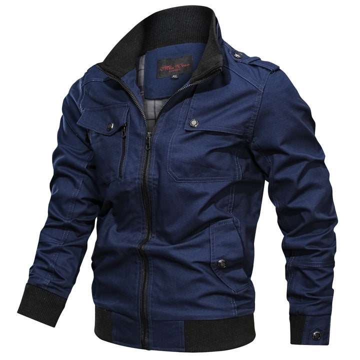 Casual heren winterjack, duurzaam en extra warm. Winddicht en comfortabel voor dagelijks wintergebruik.