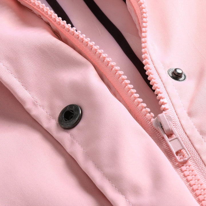 Comfortabele waterdichte damesjas, type KarieJacket. Ademend en winddicht, perfect voor uw outdoor avontuur.