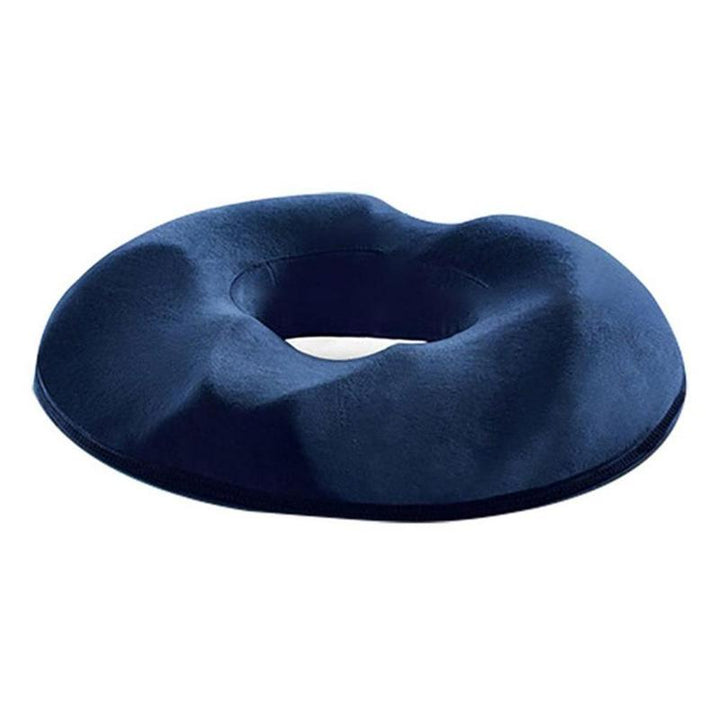 Comfortabel blauw zitkussen tegen aambeien & stuitpijn. Biedt optimale pijnverlichting & zitcomfort thuis.