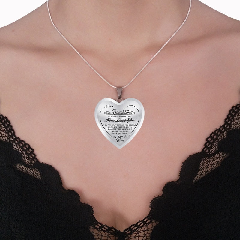 Stijlvolle damesketting, beschikbaar in goud, zilver of zwart. Dit unieke sieraad is een prachtig cadeau voor haar.