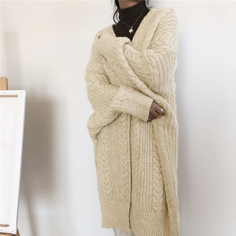 Beige wollen vest voor dames. Warm, comfortabel en casual; perfect voor elke vrouw.