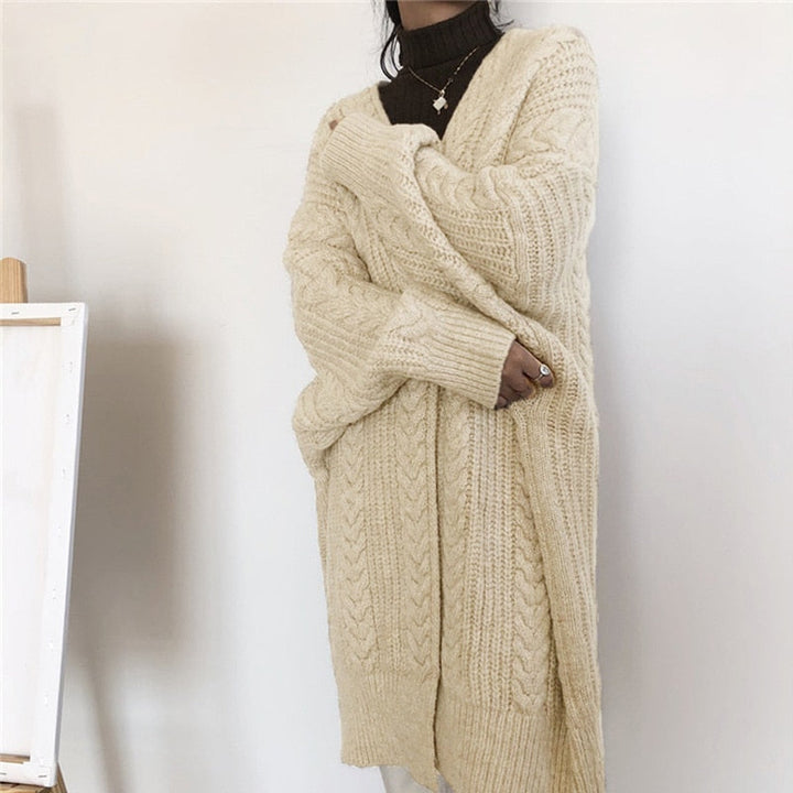 Beige wollen vest voor dames. Warm, comfortabel en casual; perfect voor elke vrouw.