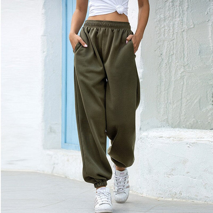 Stijlvolle dames joggingbroek van fleece. Perfect voor ontspanning, sportief en comfortabel.