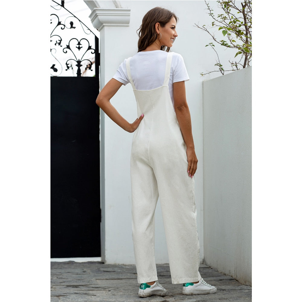 Zij-aanzicht van een losvallende dames zomerjumpsuit Julia. Elegant en comfortabel, perfect voor de zomer.