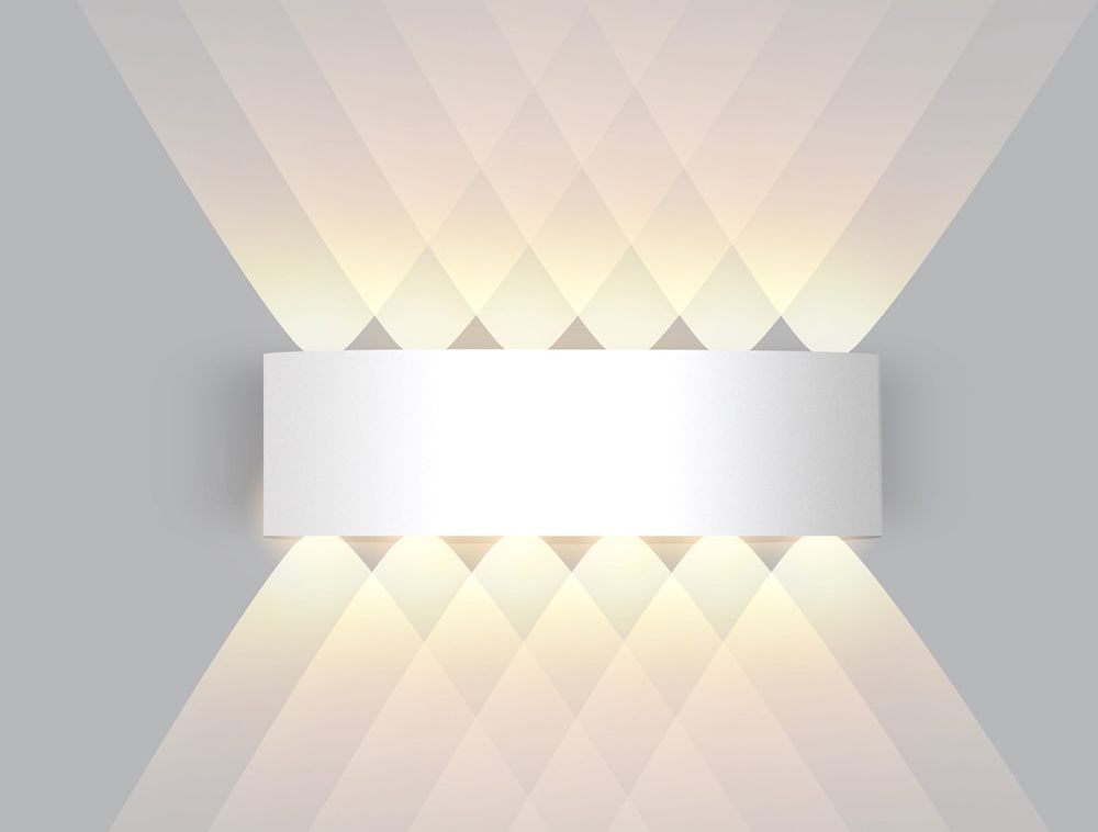 Exclusieve LED wandlamp in wit, sfeervolle binnenverlichting die elegantie toevoegt aan jouw interieur.