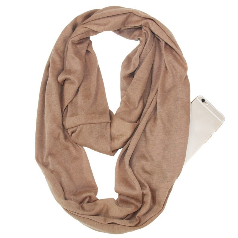 Ultieme reissjaal voor dames: warm, stijlvol en met een discrete verborgen zak.